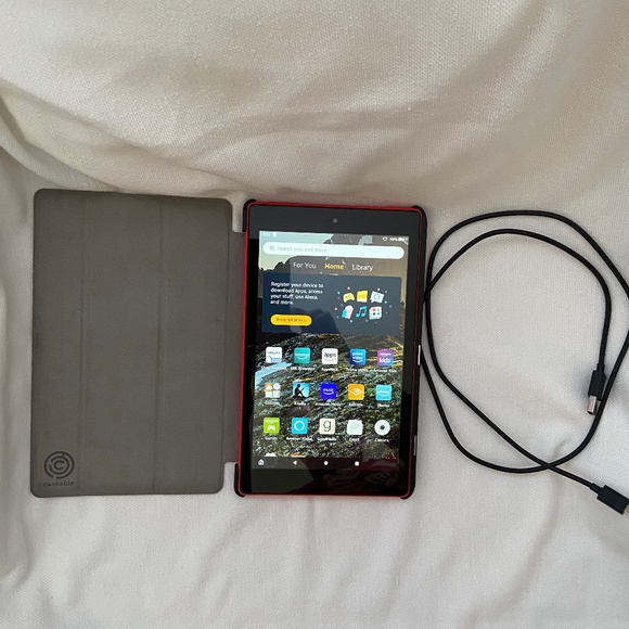 Amazon Fire HD 8 - Picture 1 of 6